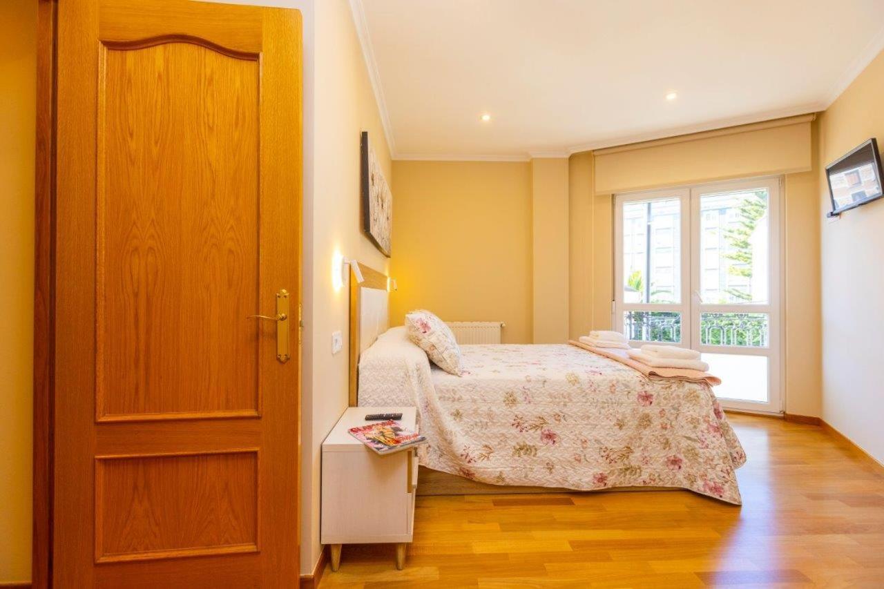 Apartamentos Riamar 2 Ribadeo Ngoại thất bức ảnh